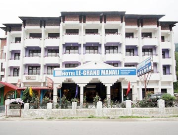 budget hotel in Manali