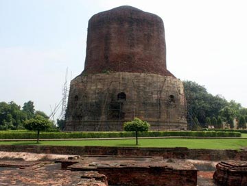 Golden Triangle with Buddhist Tour Package